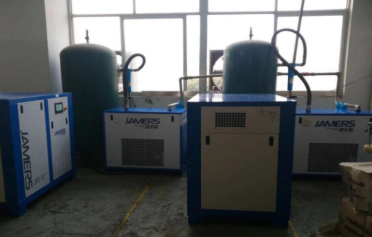 防止空壓機(jī)散熱器堵塞的4個(gè)小妙招